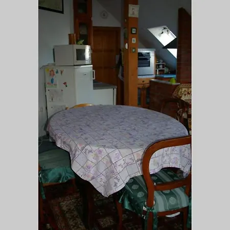 Balatonfesto Apartman * ヴェスプレーム