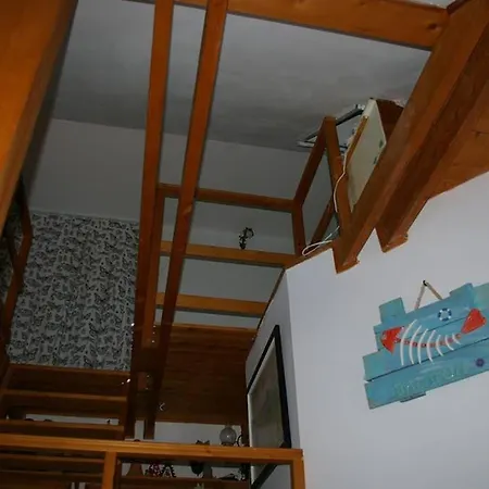 アパート Balatonfesto Apartman ヴェスプレーム