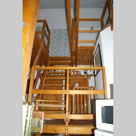 アパート Balatonfesto Apartman ヴェスプレーム